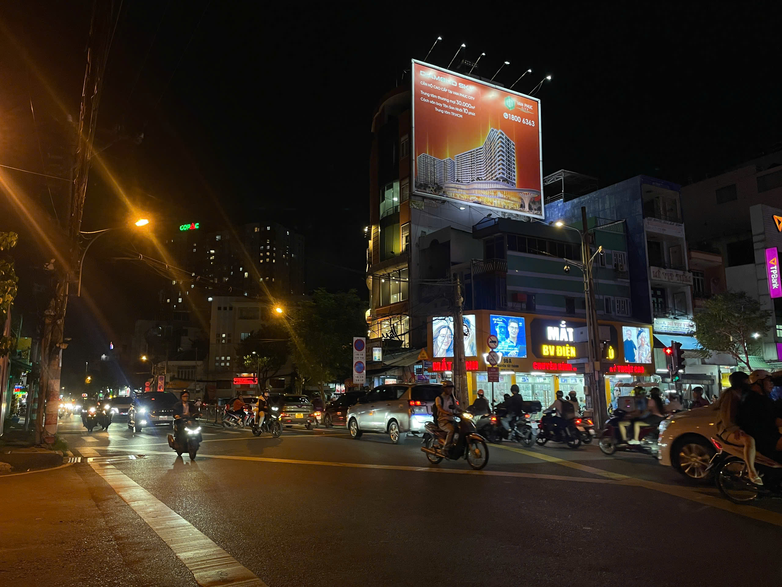 96 NGUYỄN TẤT THÀNH