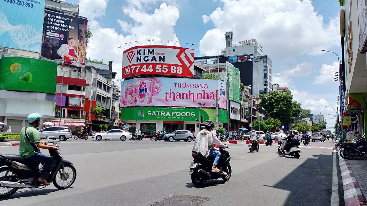 2-4-6 LÊ THỊ RIÊNG (VÒNG XOAY PHÙ ĐỔNG)