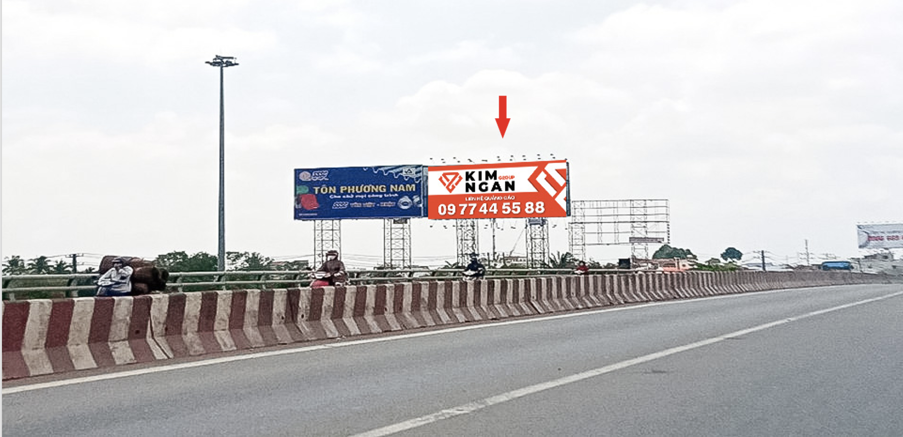 NGÃ BA QL1A - NGUYỄN VĂN LINH