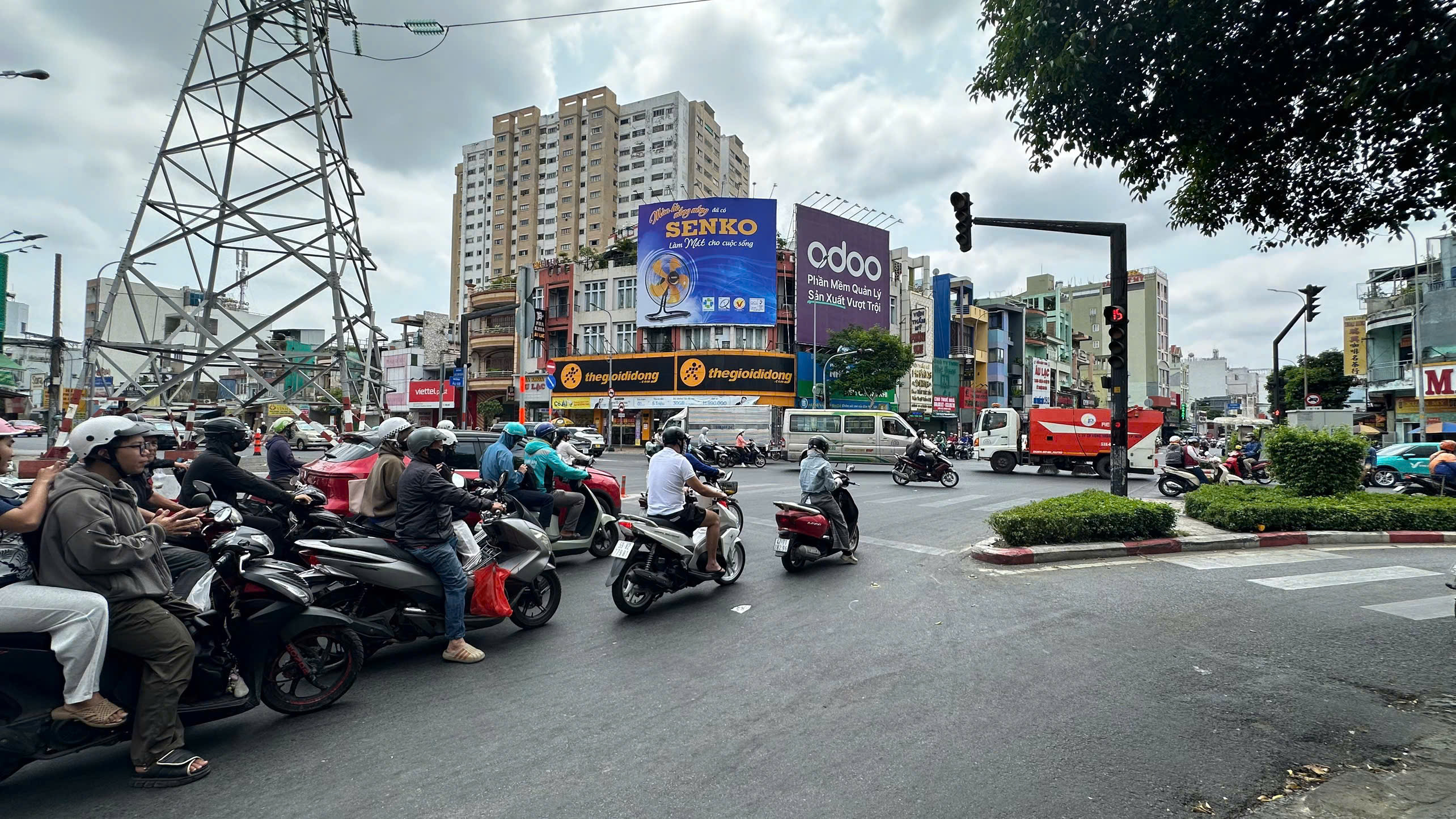 626 LẠC LONG QUÂN