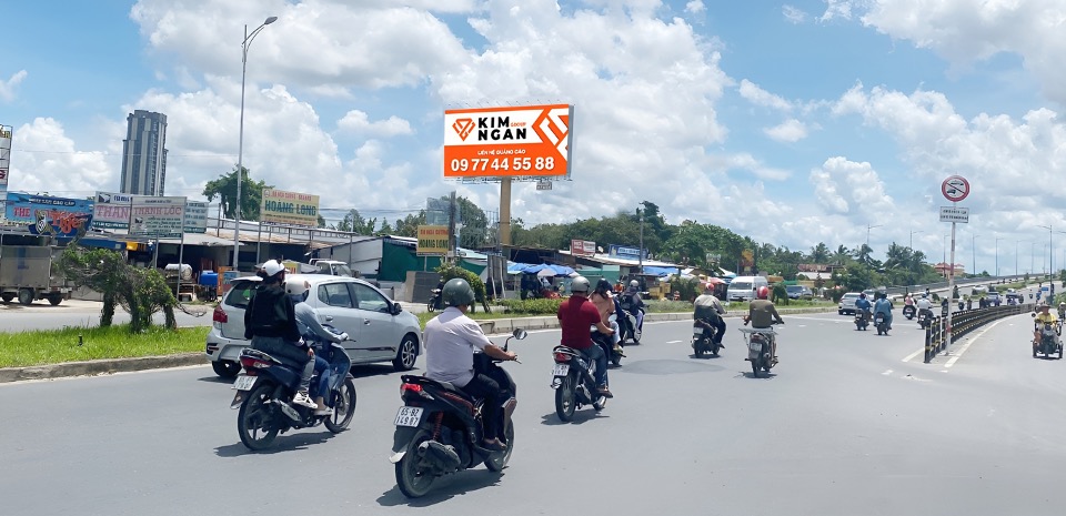 QUANG TRUNG (TRỤ CẦU QUANG TRUNG)