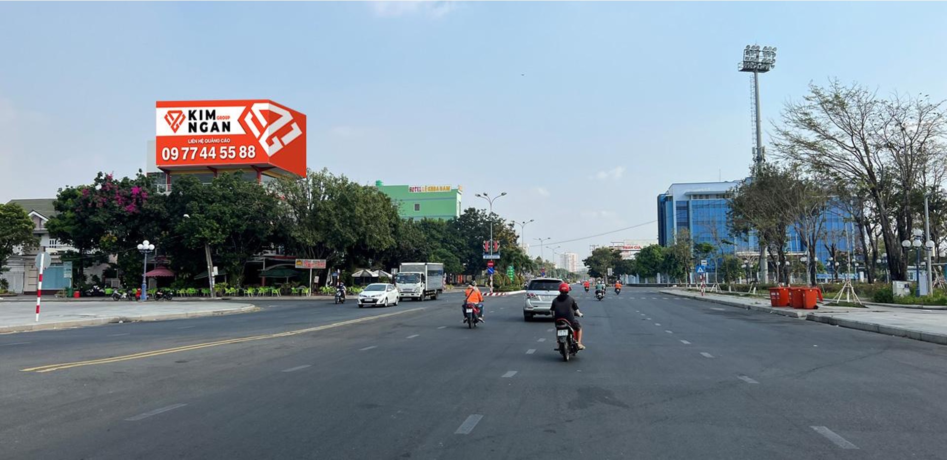 QUẢNG TRƯỜNG TRẦN QUANG KHẢI