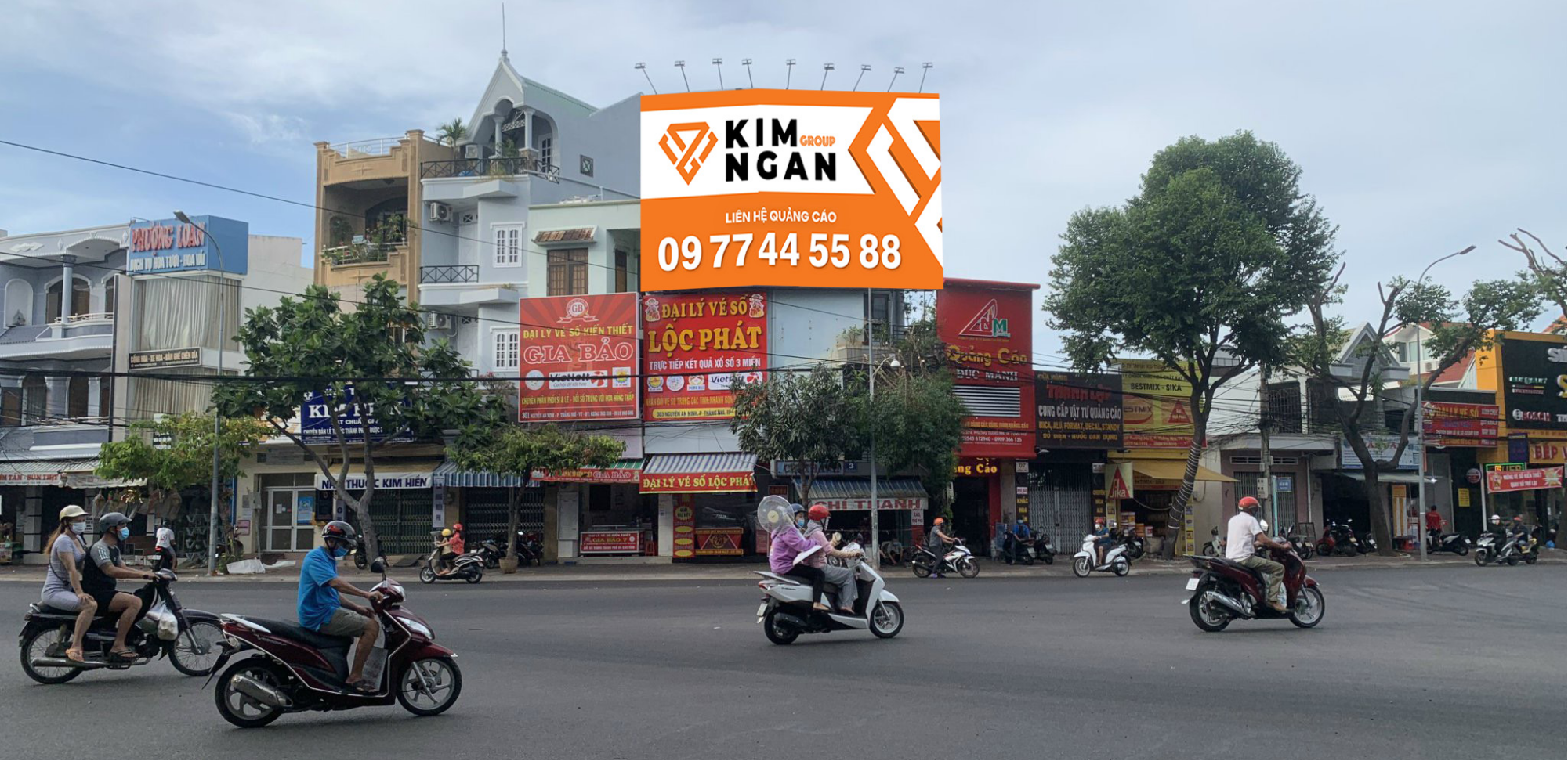 NGÃ TƯ NGUYỄN AN NINH - 30 THÁNG 4