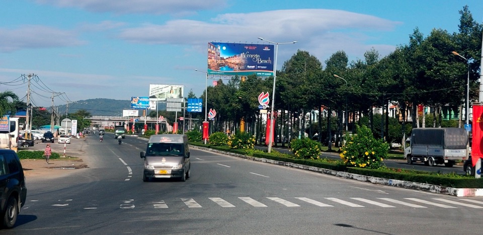 VÒNG XOAY HOÀ BÌNH - VỊ TRÍ SỐ 3