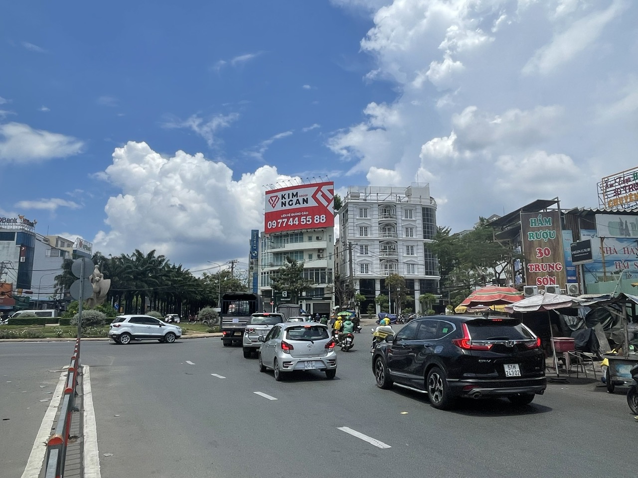 5 ĐƯỜNG 9A (VÒNG XOAY TRUNG SƠN)