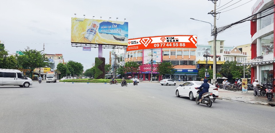 02 NGUYỄN VĂN TRỖI