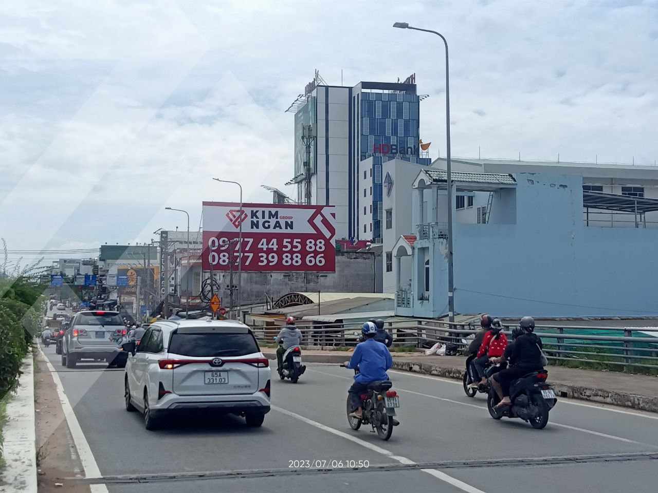 409 NGUYỄN VĂN CỪ (CẦU RẠCH NGỖNG)