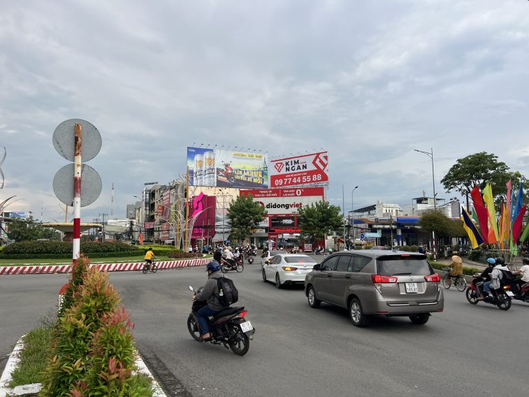 24B NGUYỄN TRÃI (VÒNG XOAY HÙNG VƯƠNG)