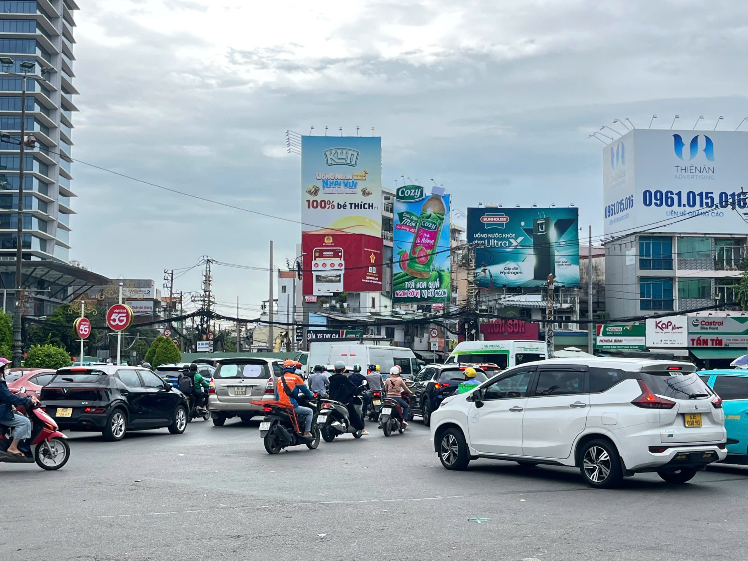 13 NGUYỄN PHÚC NGUYÊN