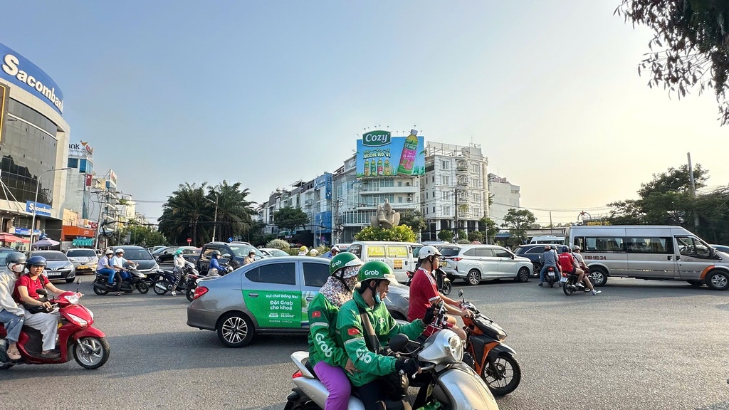 2-4-6 ĐƯỜNG 9A (VÒNG XOAY TRUNG SƠN)